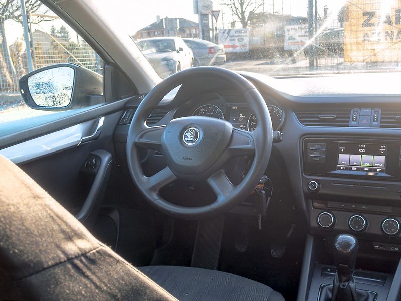 Škoda Octavia (2014) ČR 1.2TSI – 2x PNEU - fotka 11 z 38