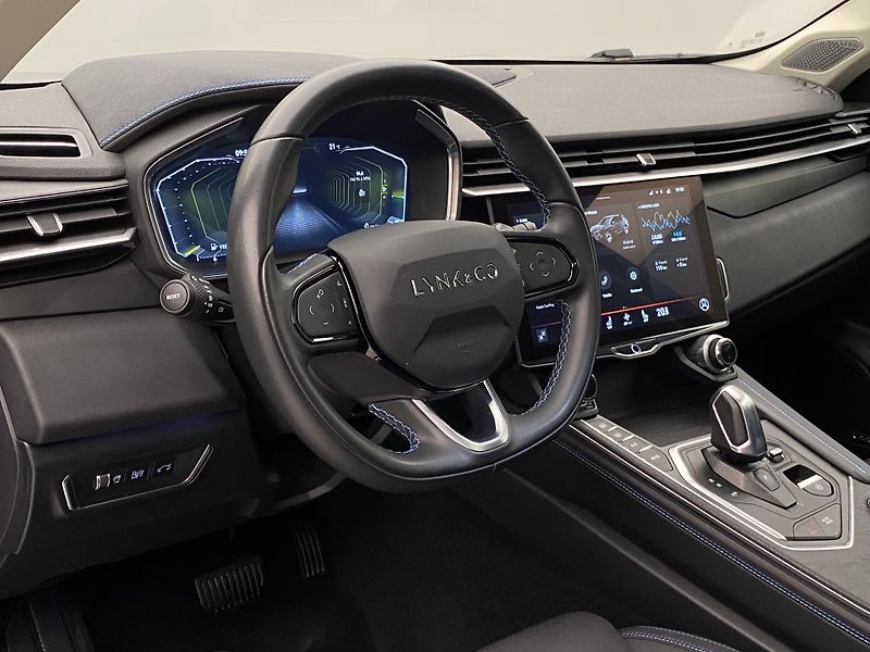Lynk & Co 01 PHEV DCT AUT 1.maj.  - fotka 18 z 69