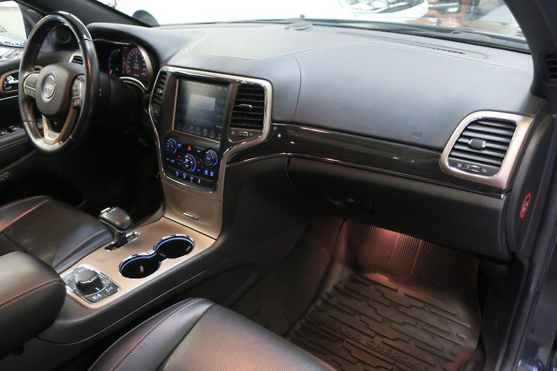 Jeep Grand Cherokee (2016) 3.0TD V6 140 kW ČR VZDUCH - fotka 42 z 50
