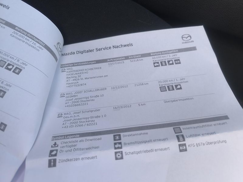Mazda 3 KRÁSNÁ,MAX VÝBAVA,SERVIS,1MAJ. - fotka 12 z 24