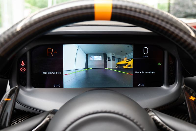 McLaren Ostatní One of 149/Lift/Karbon - fotka 14 z 31