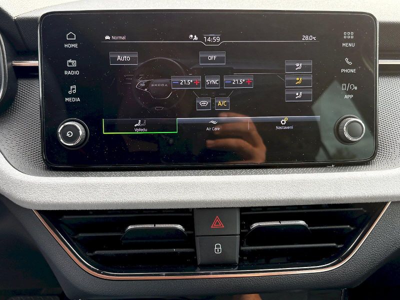 Škoda Kamiq (2025) DSG 1.0 TSI / 85 kW / TOP SELE - fotka 17 z 32