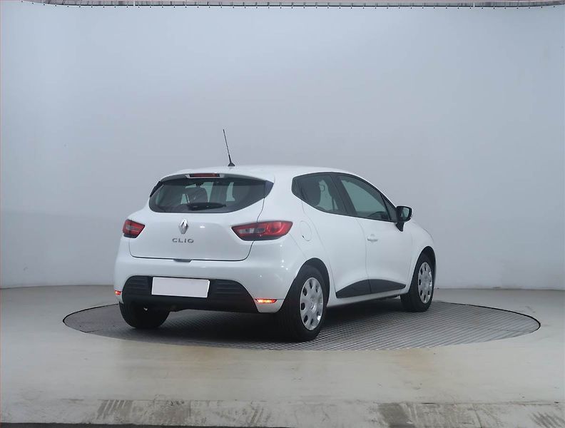 Renault Clio (2017) 1.2 16V, Tempomat - fotka 5 z 14