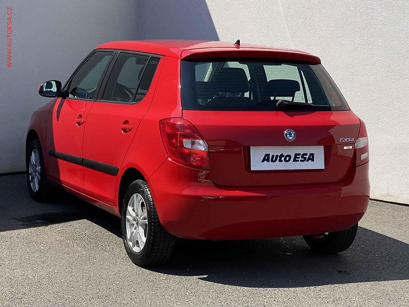 Škoda Fabia (2011) 1.2 TSi, Ambiente, park. - fotka 6 z 14