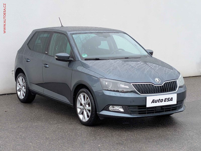Škoda Fabia (2016) 1.2 TSi, Joy, navi, park - fotografie inzerátu