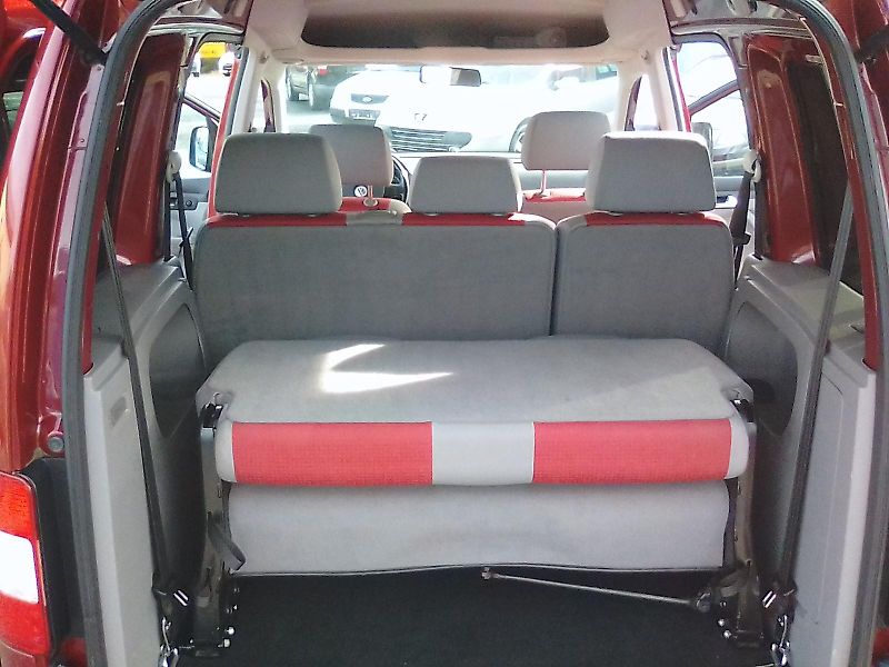 Volkswagen Caddy (2007) 1.6i / 75 KW , 7 míst - fotka 24 z 27