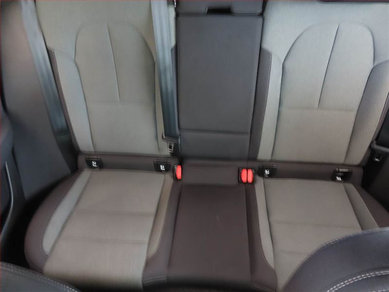 Volvo XC40 (2022) Inscription B3 - fotka 10 z 14
