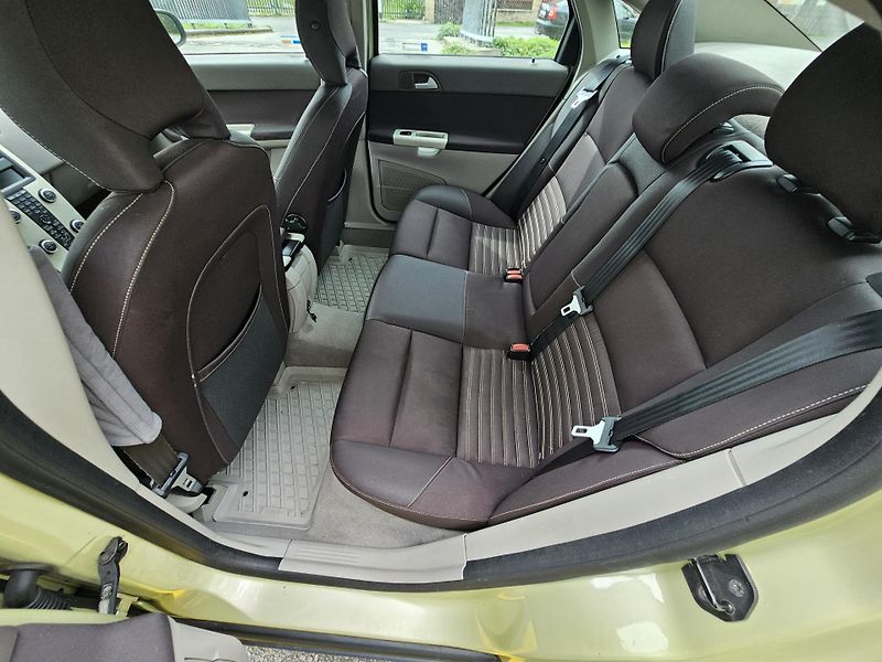 Volvo S40 (2007) 2.0D  - fotka 14 z 17
