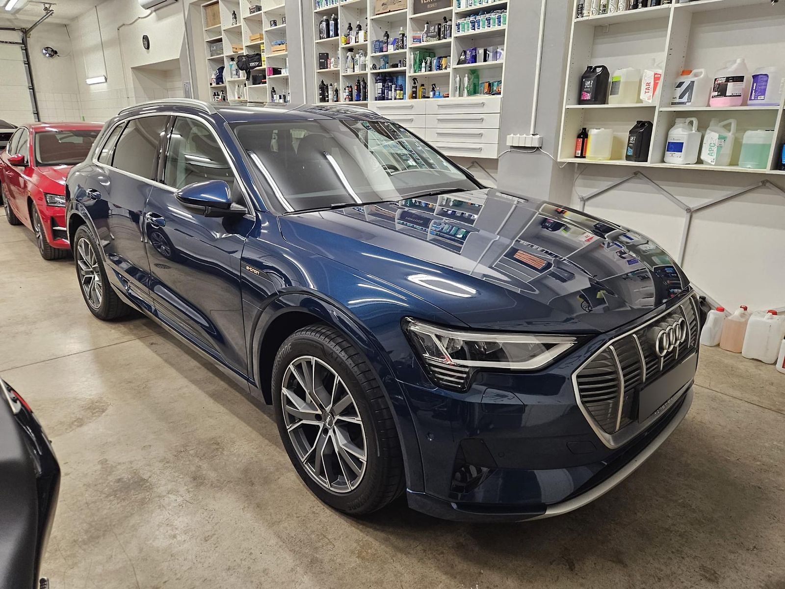 Audi e-tron Vzduchový podvozek, Tažné