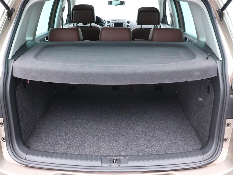 Volkswagen Tiguan 1,4 TSI 90kW Style&Sport 1.Maj - fotka 10 z 29