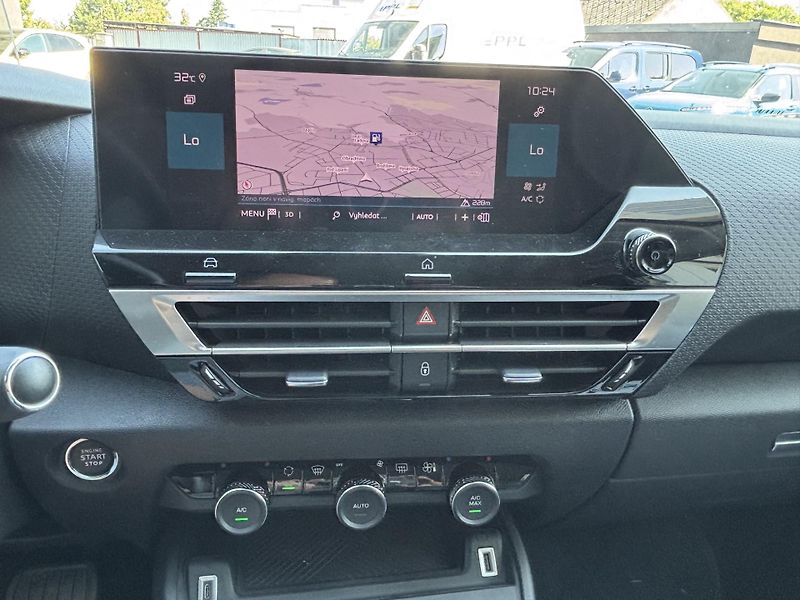 Citroën C4 1,2 PureTech 130k EAT8 SHINE - fotka 9 z 10
