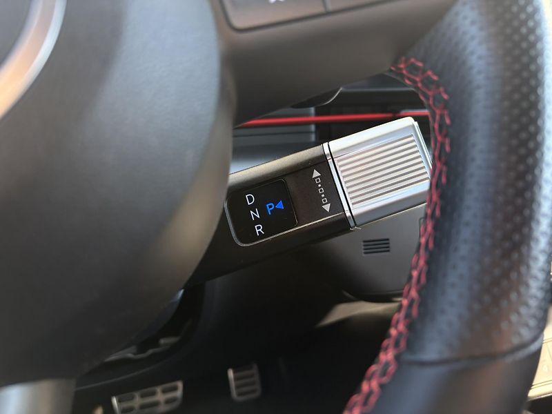 Hyundai Kona 1.6 T-GDI 145kW DCT AWD N-Line - fotka 17 z 22