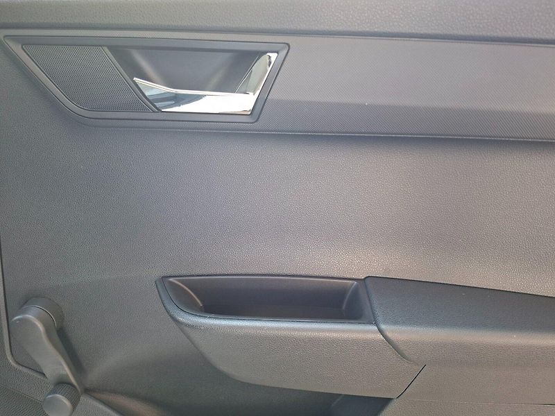 Škoda Fabia (2015) 1.2TSI 66kW -1.MAJITEL - fotka 26 z 42