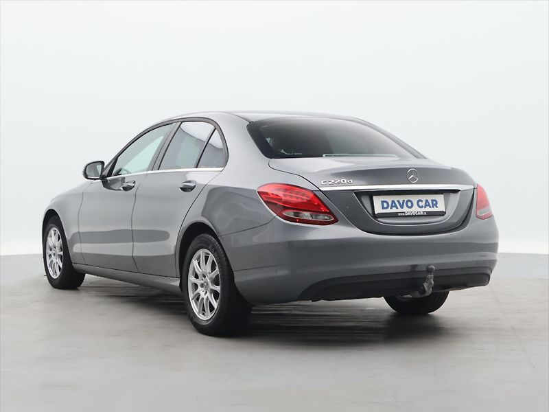 Mercedes-Benz Třídy C 2,1 220d 125kW Aut.klima Tažné - fotka 5 z 28