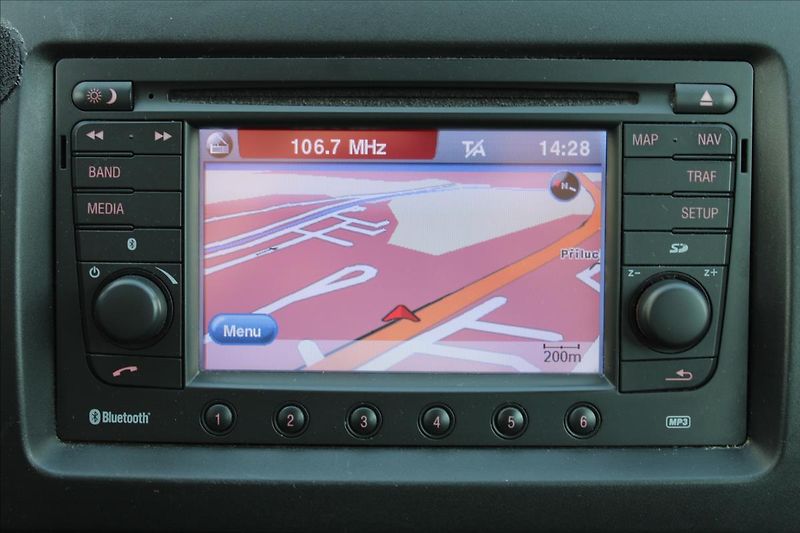 Suzuki SX4 1,6 VVT  4x4,KEYLESS,TAŽNÉ - fotka 11 z 25
