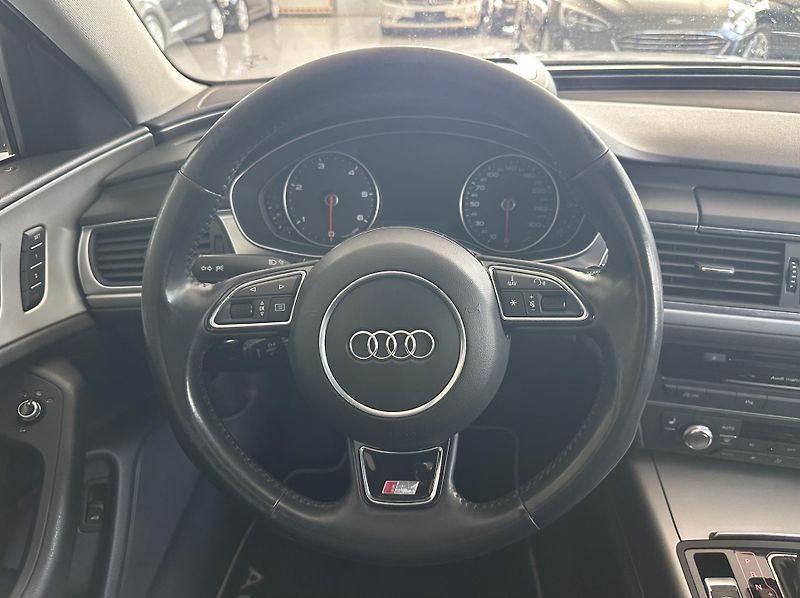 Audi A6 (2012) - fotka 28 z 36