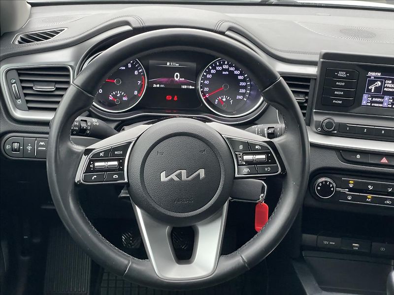 Kia Ceed 1,0 T-GDI SW Fresh PDC+AC - fotka 8 z 21