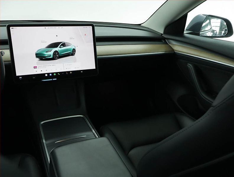 Tesla Model 3 (2023) Long Range RWD 79kWh, SoH 91% - fotka 8 z 21