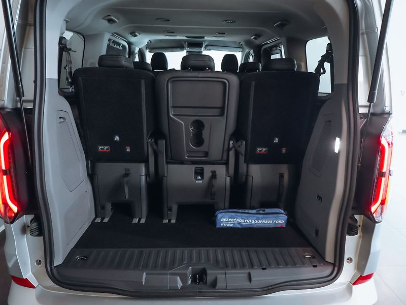 Ford Tourneo Custom 2.0 EcoBlue Titanium X - fotka 7 z 34