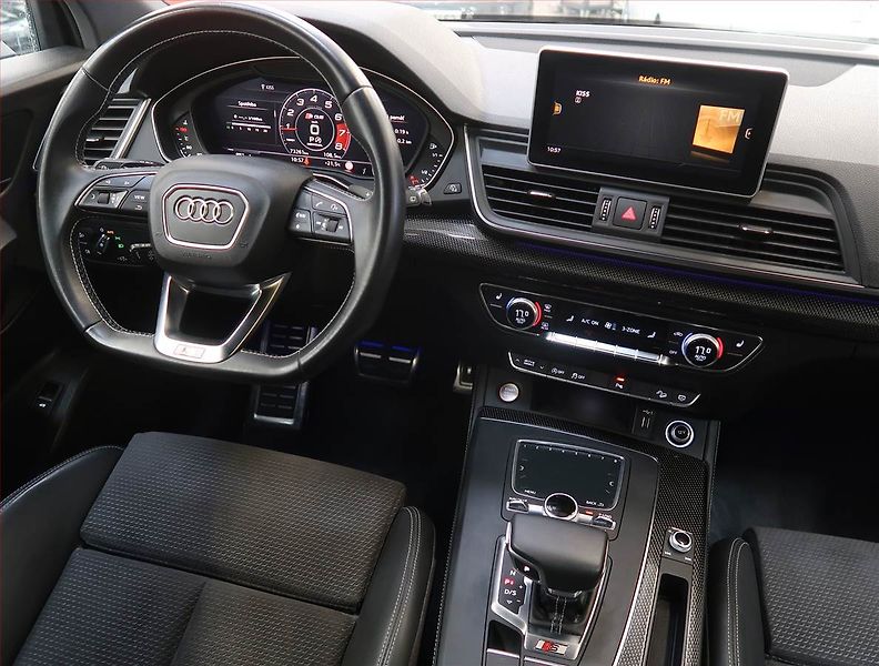 Audi SQ5 (2018) 3.0 TFSI - fotka 7 z 27