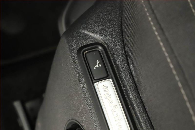 Volkswagen Tiguan (2022) 1.4 TSI eHybrid - fotka 16 z 19