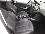 Peugeot 2008 (2014) 1.6 VTi, Serv.kniha, Navi - náhled 9