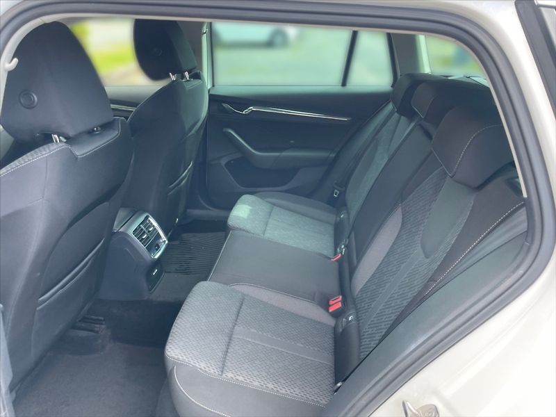 Škoda Octavia 2,0 TDI 85 Style - fotka 8 z 11