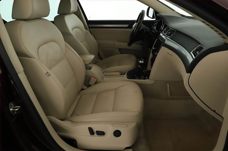 Škoda Superb (2009) 3.6 FSI V6, 4X4, Automat - fotka 16 z 19