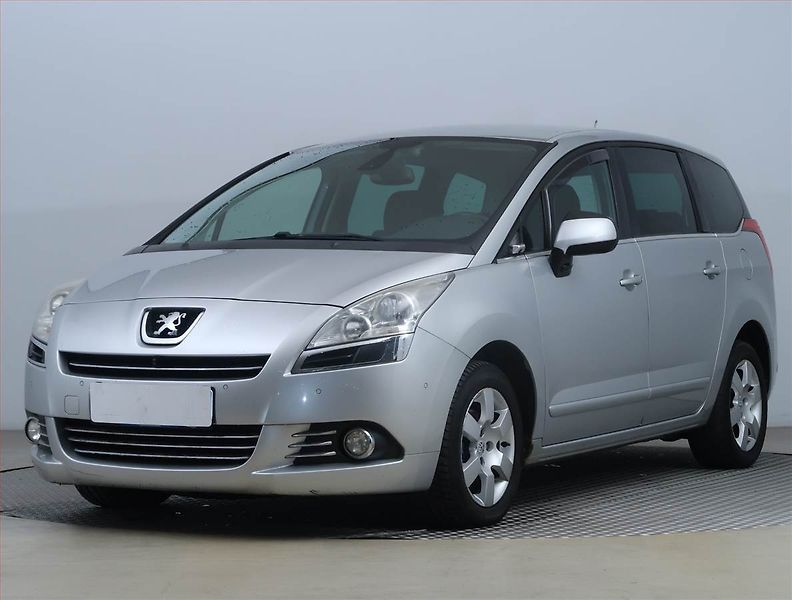 Peugeot 5008 (2010) 1.6 HDi, nová STK - fotka 2 z 15