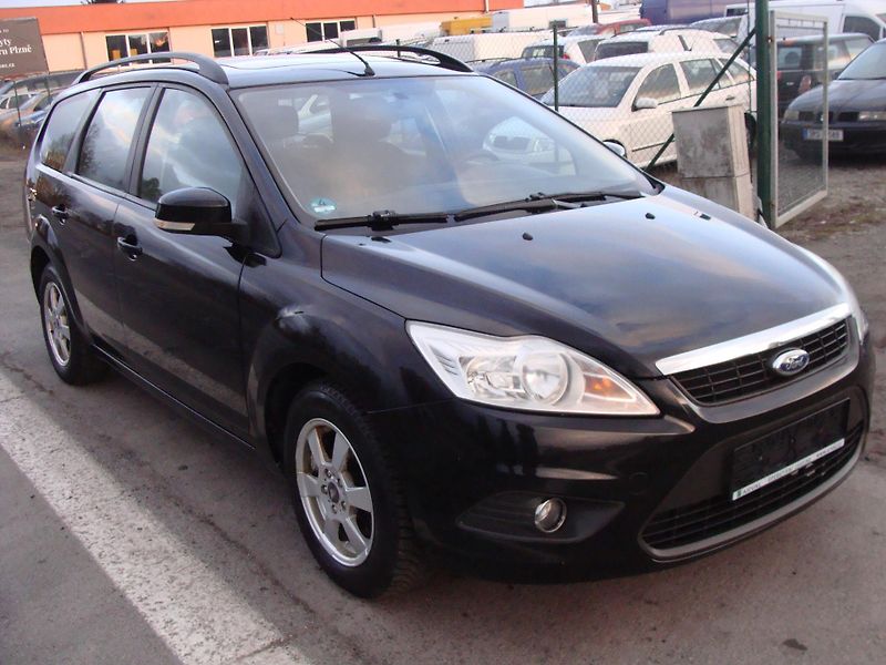 Ford Focus 1.6i - fotka 8 z 25