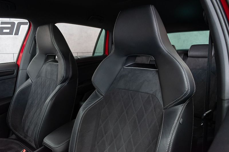 Škoda Kodiaq 2.0 TDI 4x4*SPORTLINE*TAŽNÉ*ČR - fotka 17 z 51
