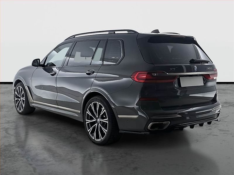 BMW X7 (2022) M50i - fotka 4 z 30