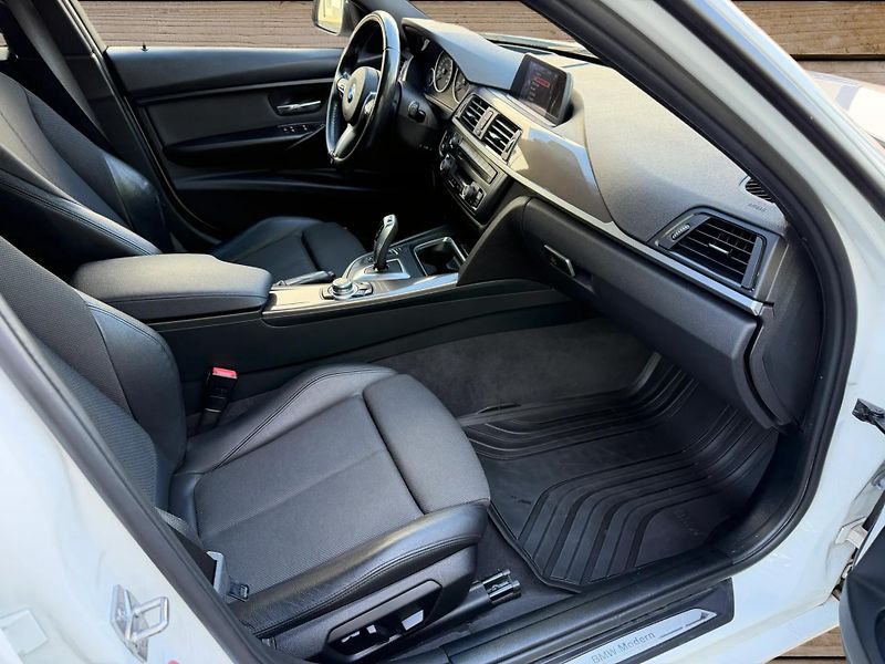 BMW Řada 3 (2014) + 335d + X-DRIVE + HEAD UP +  - fotka 9 z 24
