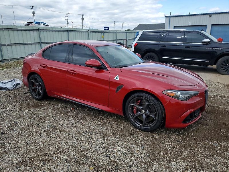 Alfa Romeo Giulia (2017) QUADRIFOGLIO 2.9 L - fotka 2 z 11