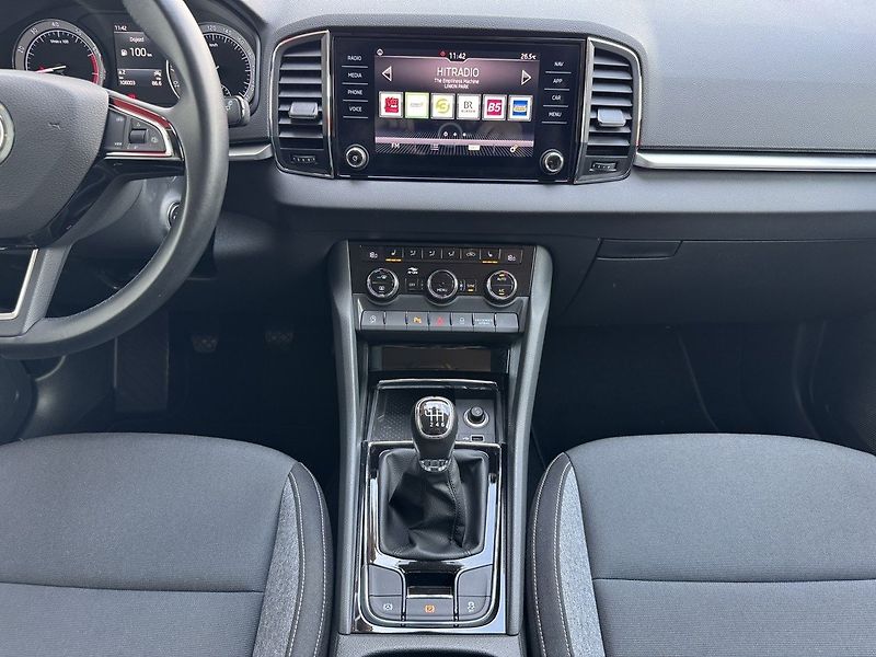 Škoda Karoq (2020) 1.5TSi LED Navi Kamera Tažné Z - fotka 9 z 47