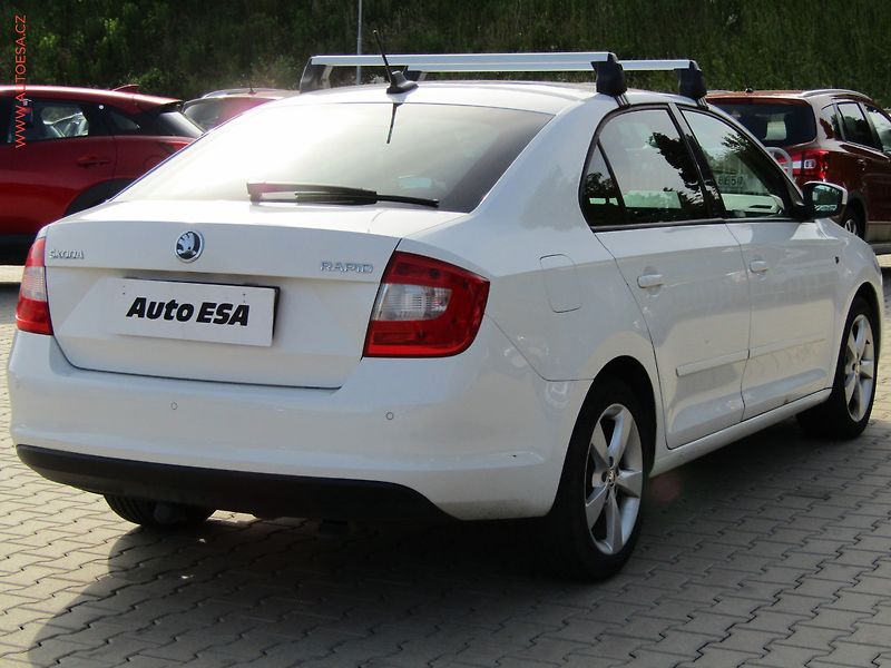 Škoda Rapid (2013) 1.6 TDi, ČR, servis.kniha - fotka 4 z 16