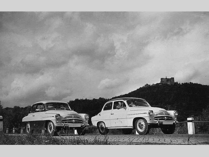 Škoda 445.