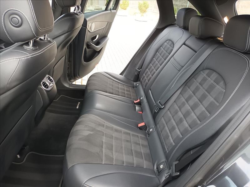 Mercedes-Benz GLC 2,0 300d,180kw,AMG,ČR,PANORAMA - fotka 17 z 39