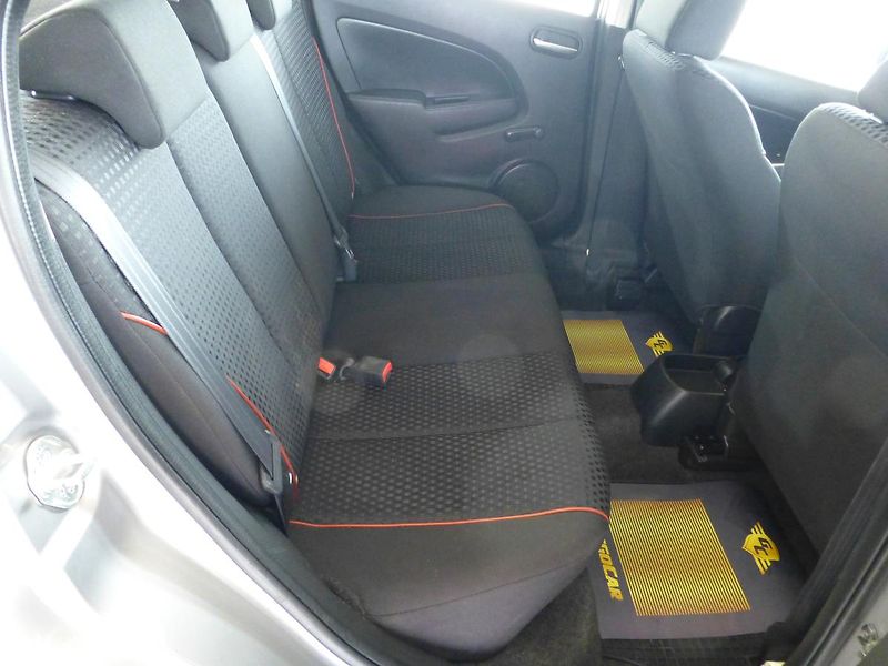 Mazda 2 (2012) 1,3i 55KW*KLIMA+ SADA KOL - fotka 20 z 26