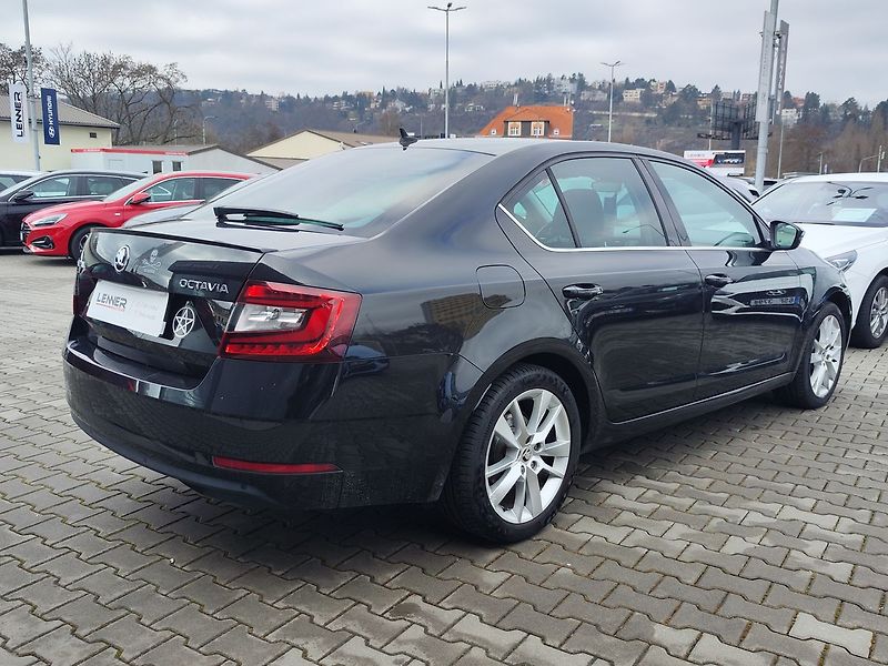 Škoda Octavia 1.8 TSI/132kW Style Plus ČR - fotka 5 z 30