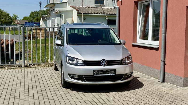 Volkswagen Sharan 2.0TSi*147kW*DSG*7MÍST*WEBASTO - fotka 26 z 27