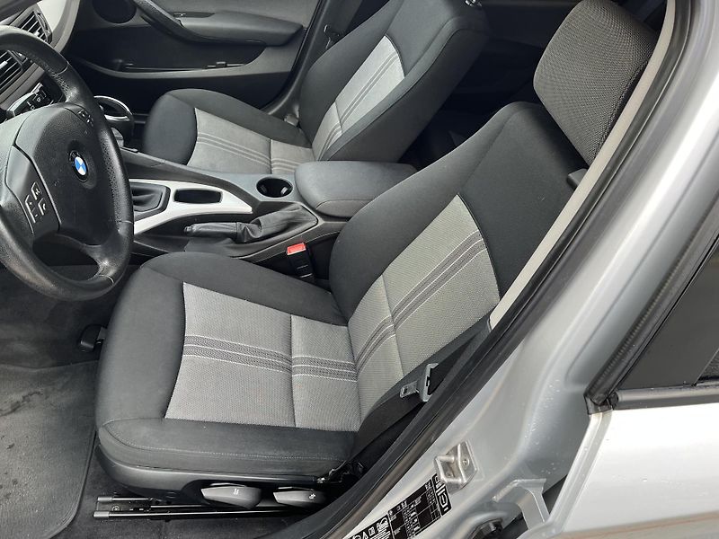 BMW X1 XDRIVE 18D - fotka 7 z 25