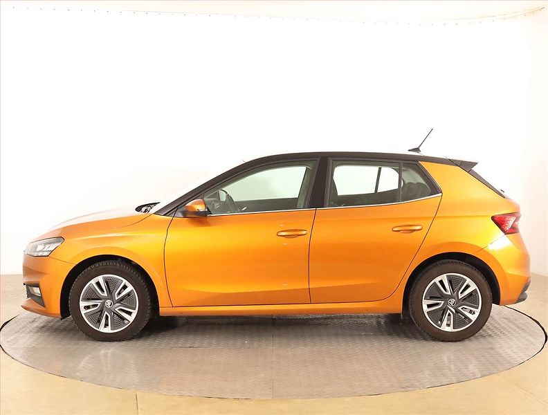 Škoda Fabia (2022) 1.0 TSI, Automat, Tempomat - fotka 3 z 17