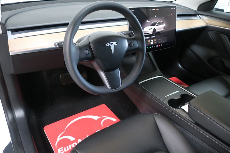 Tesla Model 3 (2023) Long Range Dual Motor SOH 97% - fotka 16 z 47