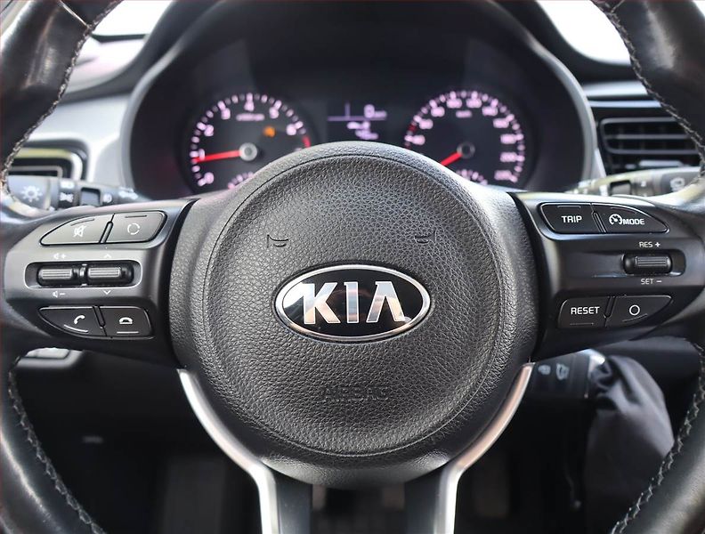 Kia Rio (2017) 1.4 CVVT, Serv.kniha, Tempomat - fotka 16 z 17