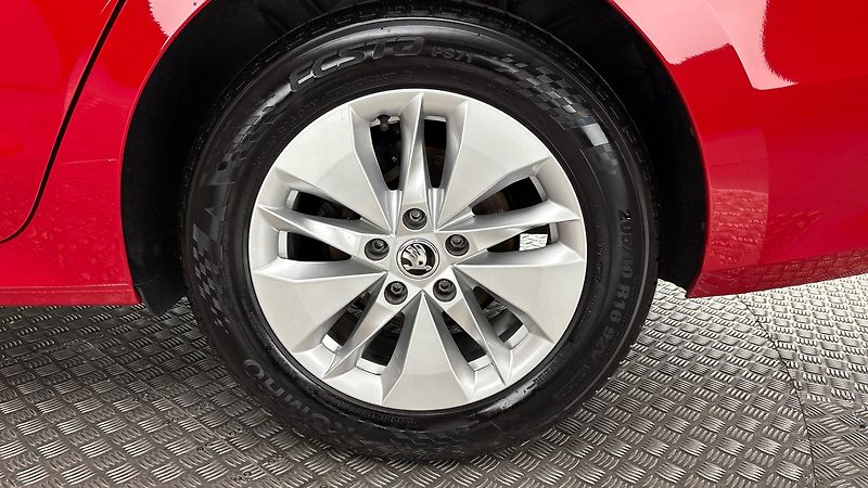 Škoda Octavia 1.5 TSI Ambition - fotka 19 z 24