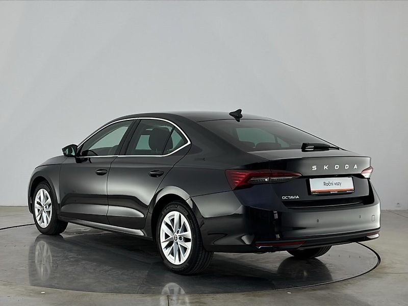 Škoda Octavia Top Selection DSG - fotka 15 z 29