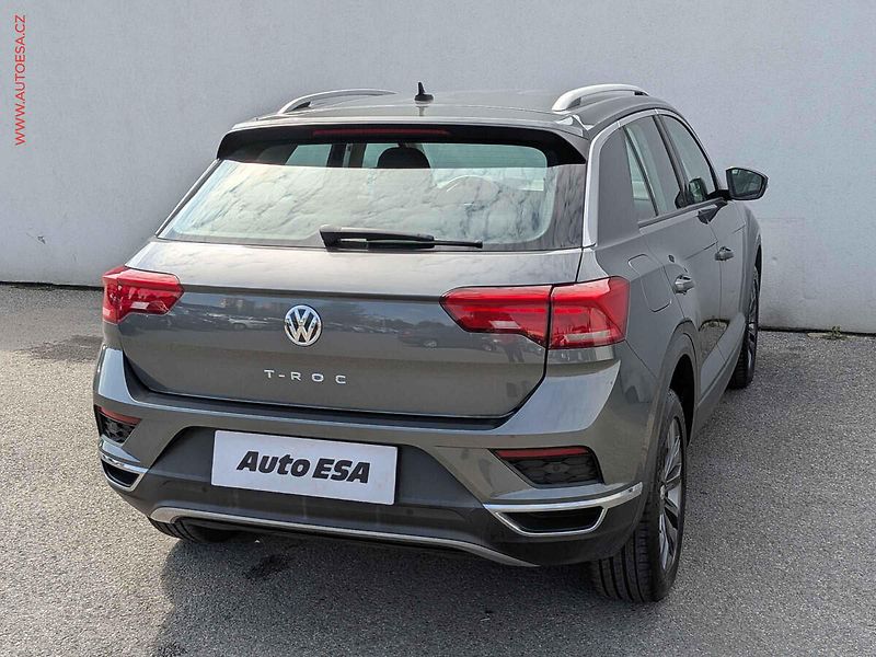 Volkswagen T-Roc (2020) 1.5TSI, ČR, DSG, LED, autoAC - fotka 4 z 17