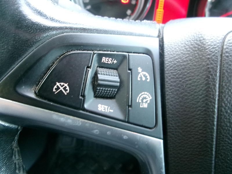 Opel Astra (2014) 1,4T KLIMA VÝHŘEV BT TEMP - fotka 14 z 25