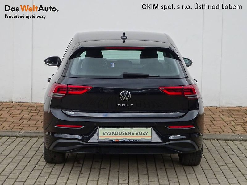 Volkswagen Golf (2022) 1,0 TSi/ 81kW  Life - fotka 8 z 28